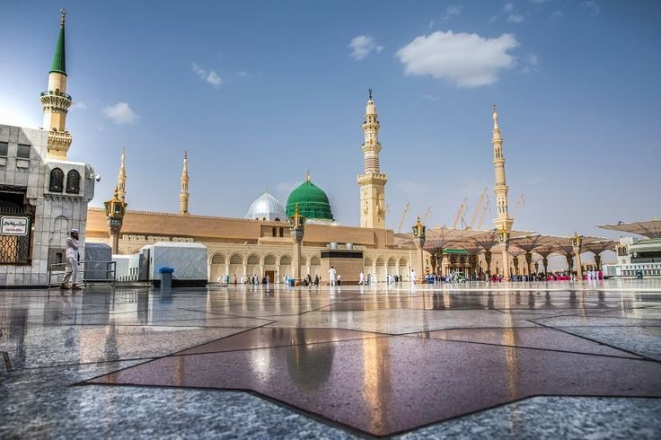 Mengenal Sejarah Tempat-Tempat Ziarah Bersejarah dalam Umroh Murah Jakarta